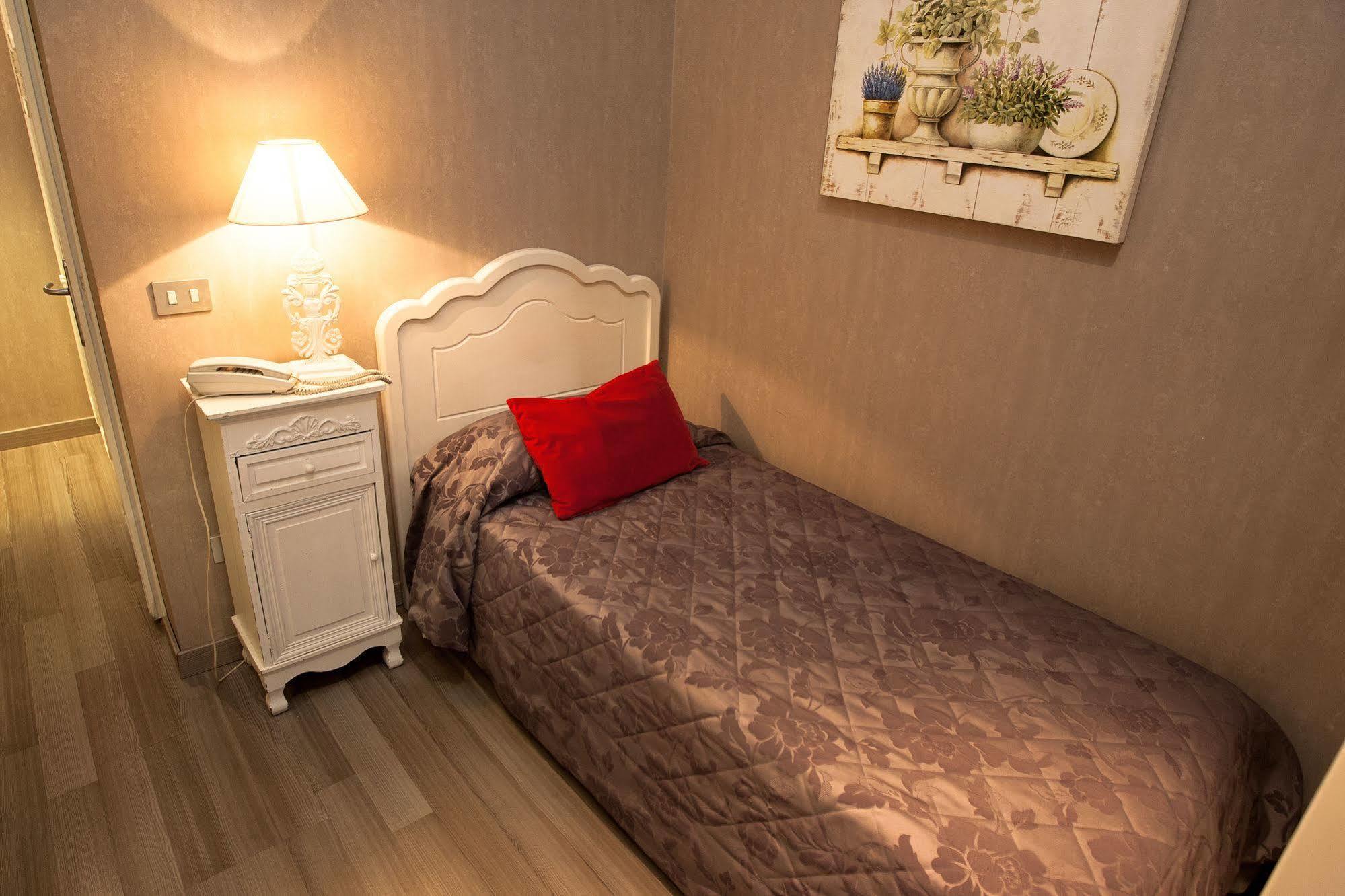 Hotel Gerber Рим Экстерьер фото
