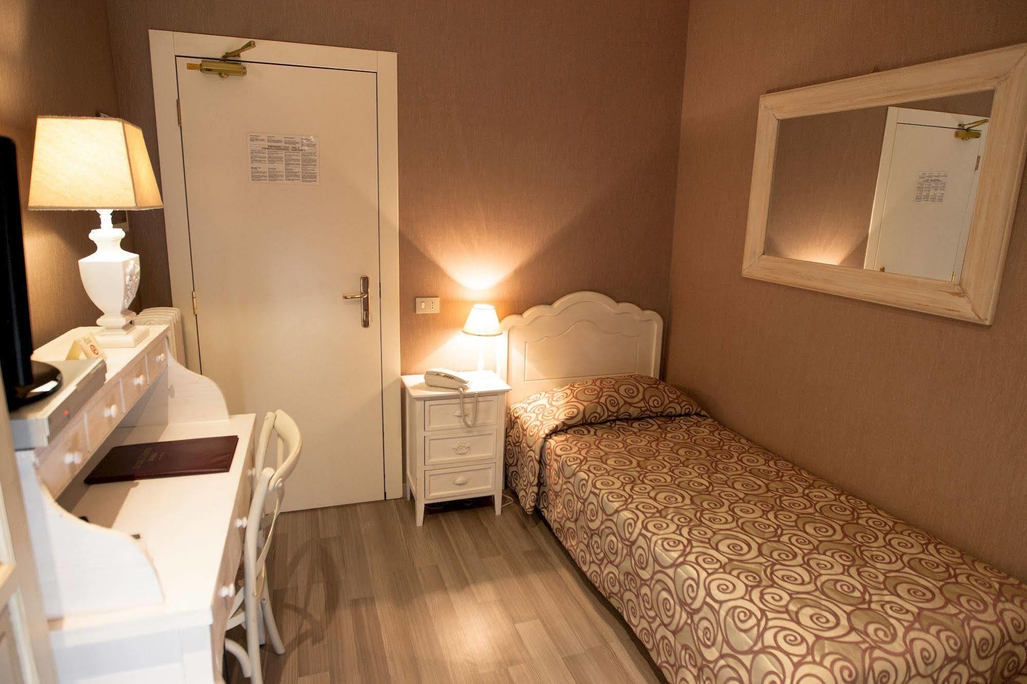 Hotel Gerber Рим Экстерьер фото